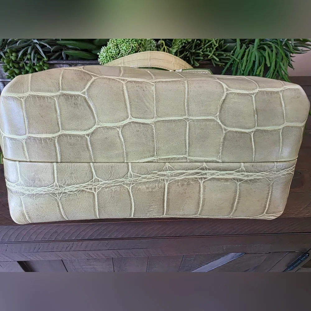 Dooney And Bourke Croc Embossed Leather Hobo Bag In Pistachio - Picture 14 of 14